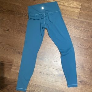 Lululemon Wunder under